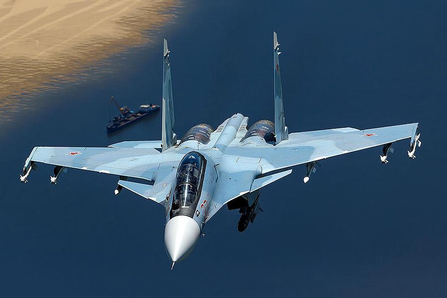 Масштабные авиаучения проходят на Юге России 