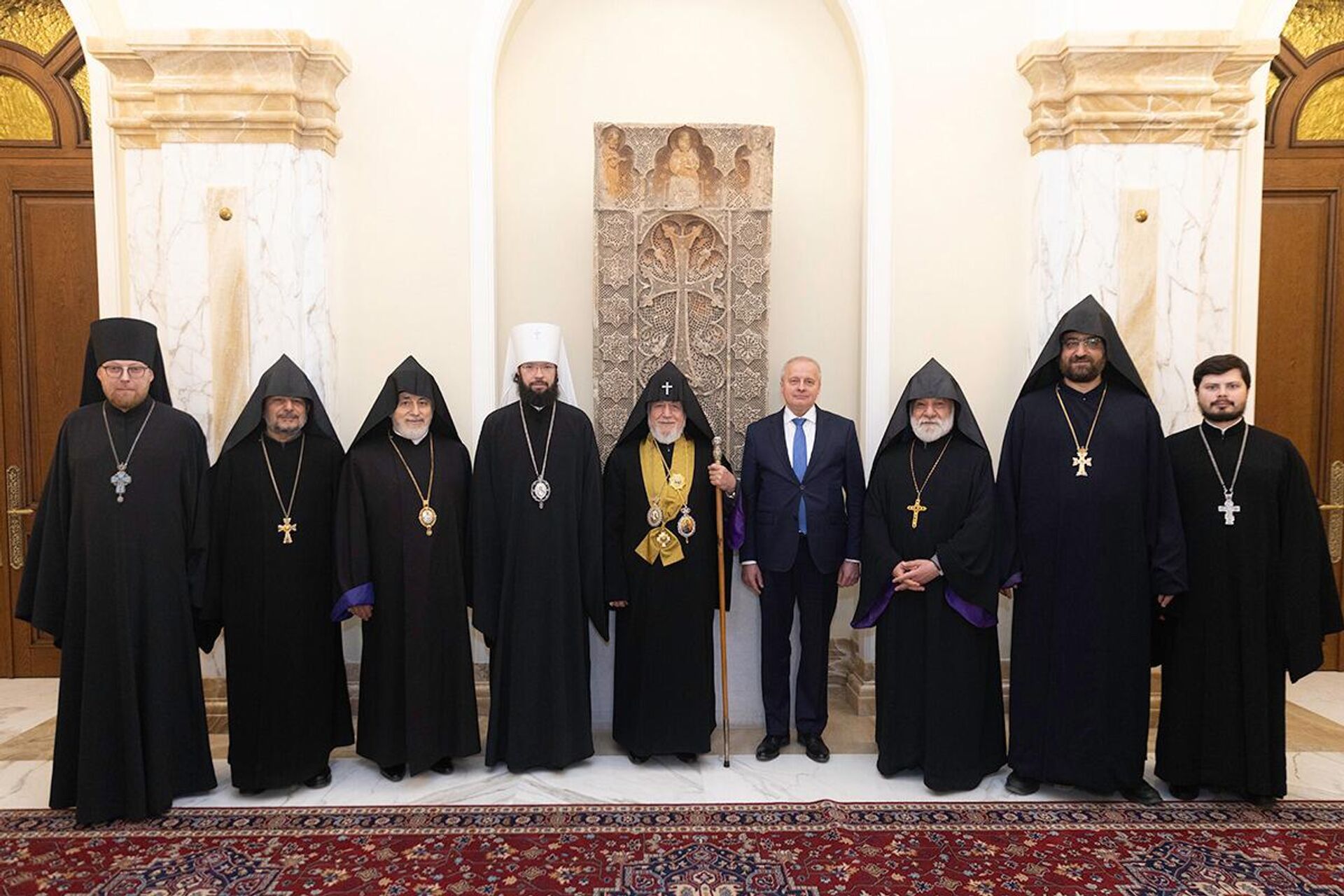 Католикос Гарегин II надеется на усилия РПЦ в вопросе возвращения армянских пленных из Азербайджана 