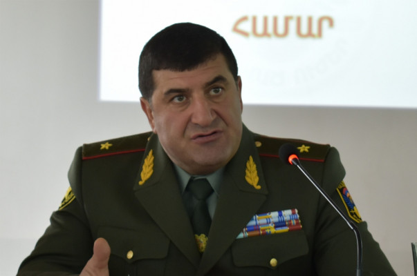 Главу армяно-российской группировки войск наградили медалью 