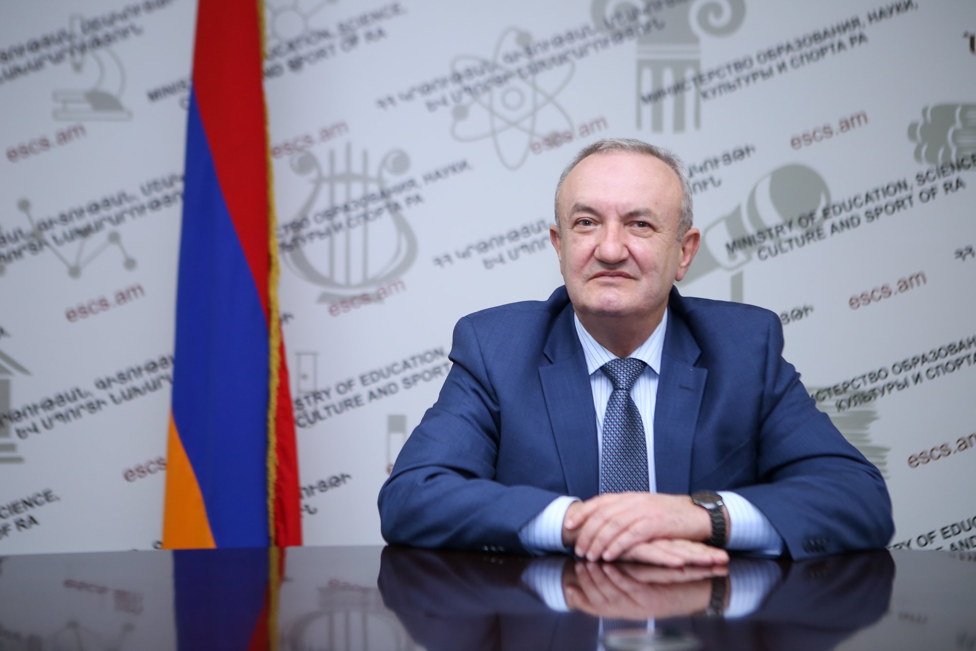 Глава Миноборнауки Армении отправился с рабочим визитом в Россию 