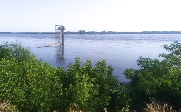 Обрушения плотины Каховской ГЭС: власти Херсона сообщили о 22 тыс. жителей в зоне риска подтопления 