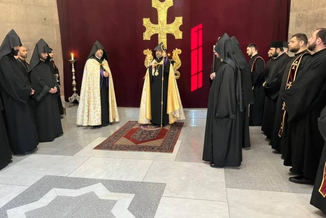 Константинопольский Патриарх Армянской Апостольской церкви Саак Машалян прибыл в Армению 