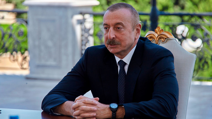 Алиев: "Если Армения не согласится дать добро на строительство Зангезурского коридора (через Сюникский район Армении), то Азербайджан сделает это силой" 