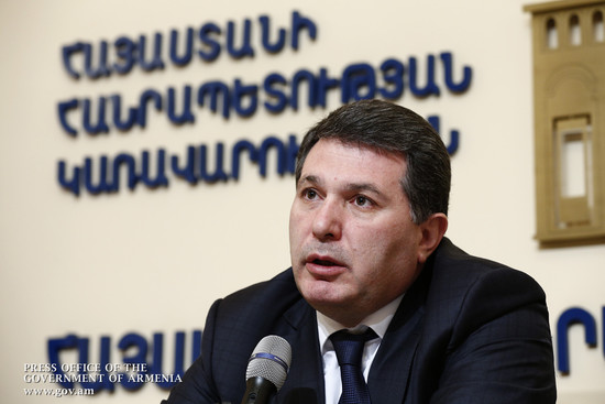 Экс-министр охраны природы Армении Арам Арутюнян обвиняется в получении взятки в особо крупных размерах и отмывании денег 