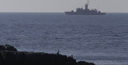 Турецкое торговое судно пыталось протаранить корабль ВМС Греции 
