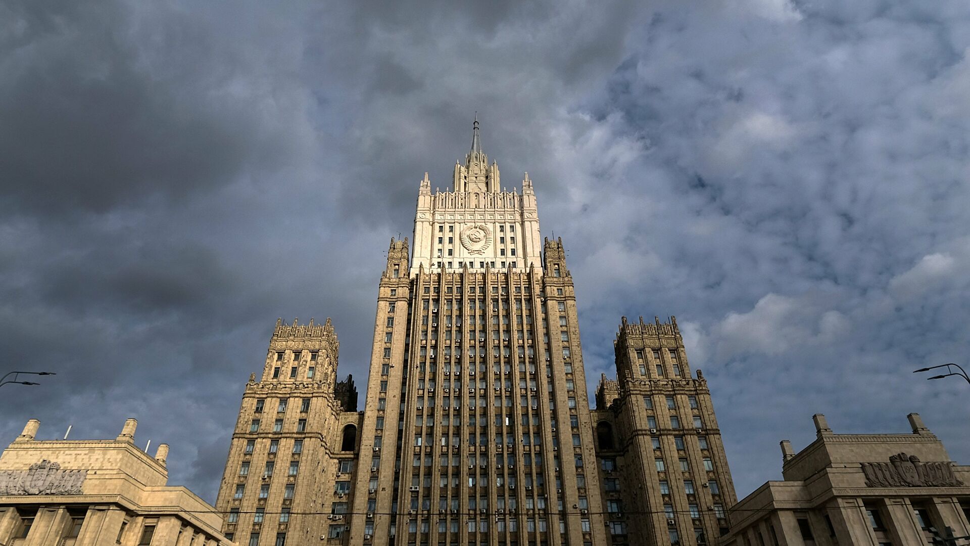 МИД России: Поставки Словенией и Хорватией смертоносного оружия на Украину являются авантюрой 