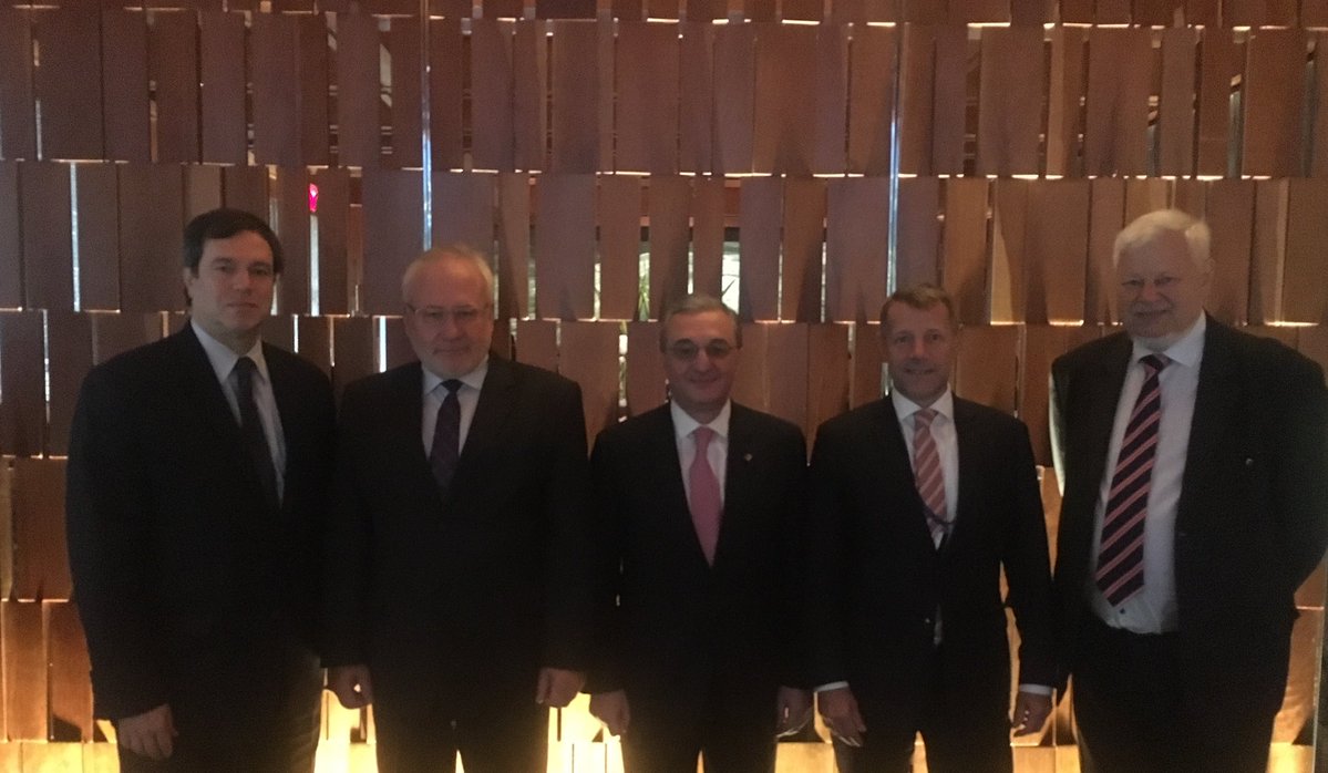 Глава МИД Армении в Нью-Йорке встретился с международными посредниками по карабахскому урегулированию 