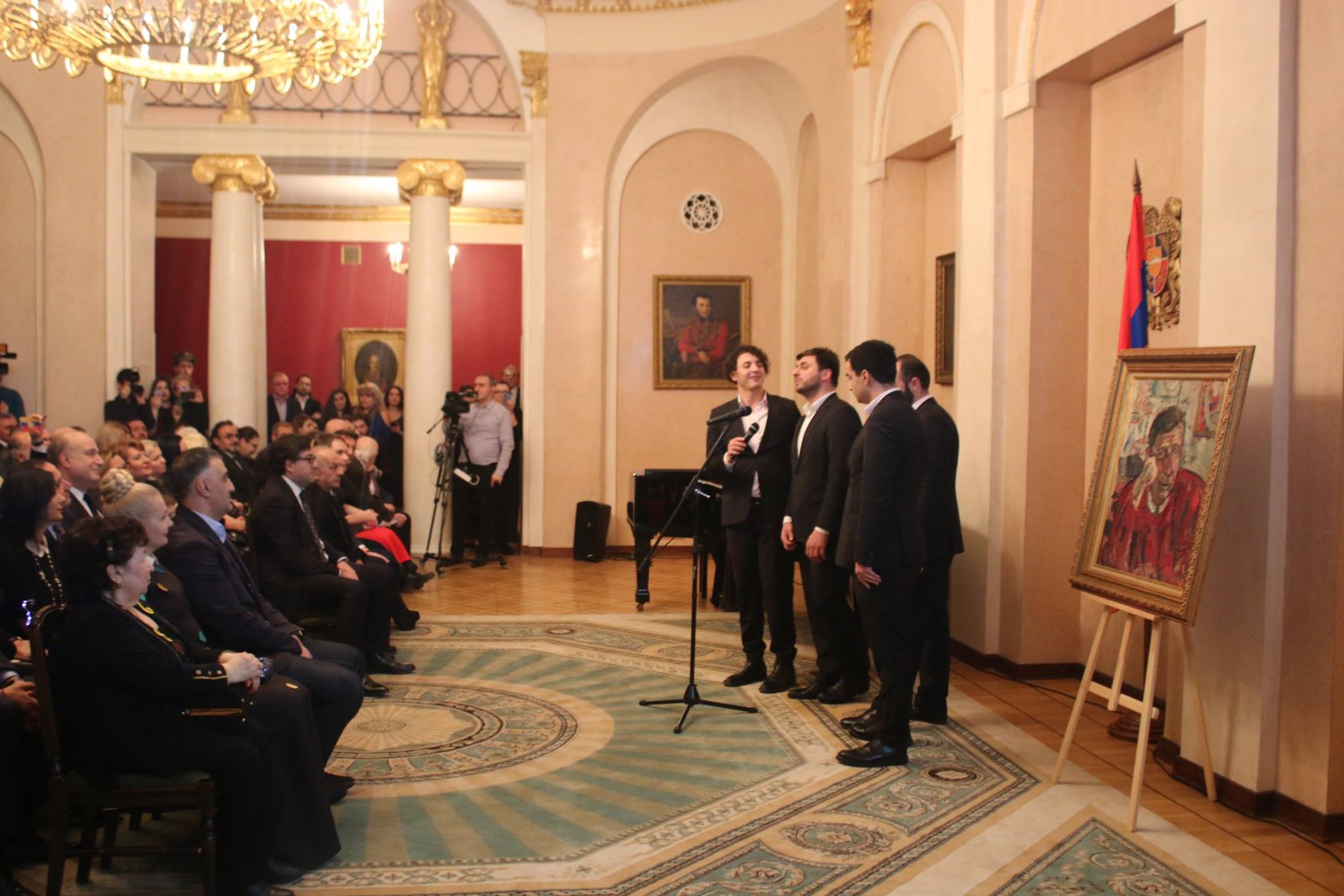 Представители организации ДИАЛОГ удостоены благодарственных писем Международного фонда памяти Арно Бабаджаняна 