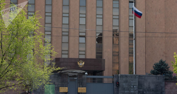 Посольство РФ ответило на письмо деятелей искусства о помощи в возвращении армянских пленных 