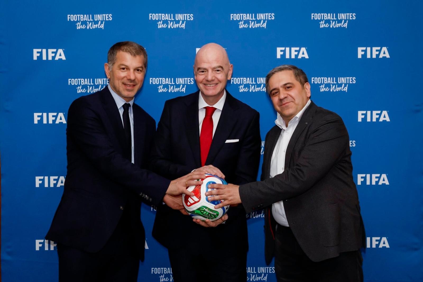 Главы футбольных федераций Армении и Грузии встретились с президентом ФИФА 