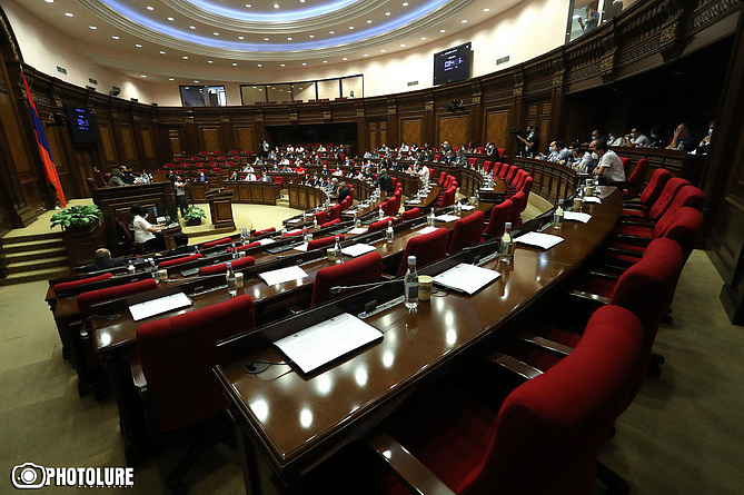 Парламент Армении принял заявление, осуждающее политику Азербайджана по возврату пленных 