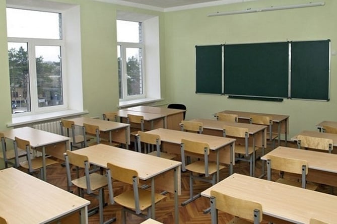В Арцахе ввели ограничения учебного процесса в школах и детсадах 