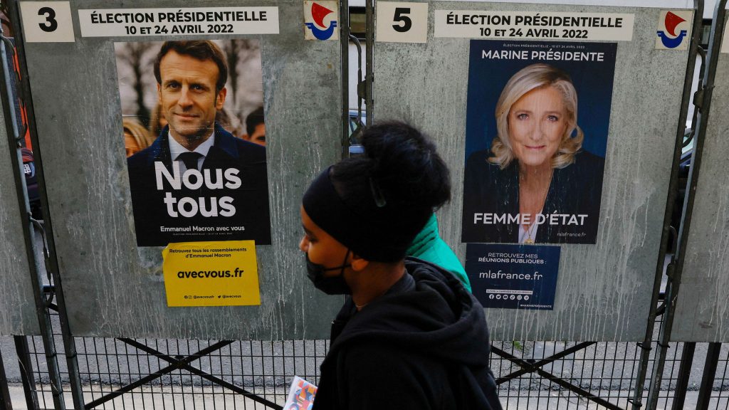 Во Франции стартовал первый тур президентских выборов 
