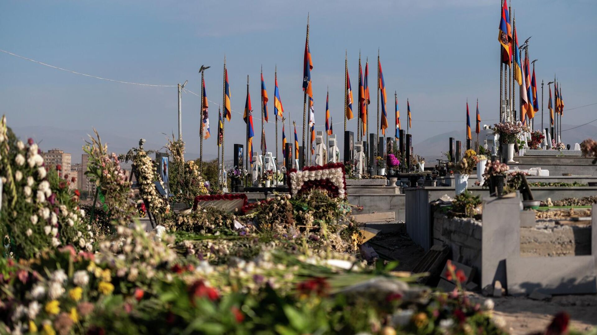 Сегодня, 27 января 2026 года, в Армении впервые отмечается День памяти и преклонения перед воинами, погибшими за Родину во всех вооруженных конфликтах 