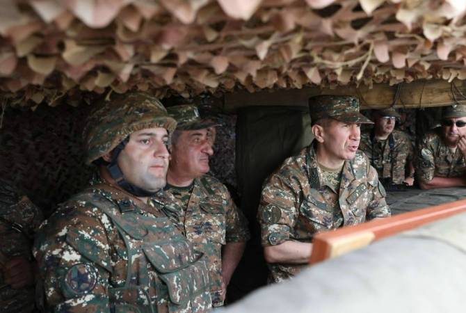 Глава Генерального штаба ВС Армении побывал в частях Армии обороны Арцаха 