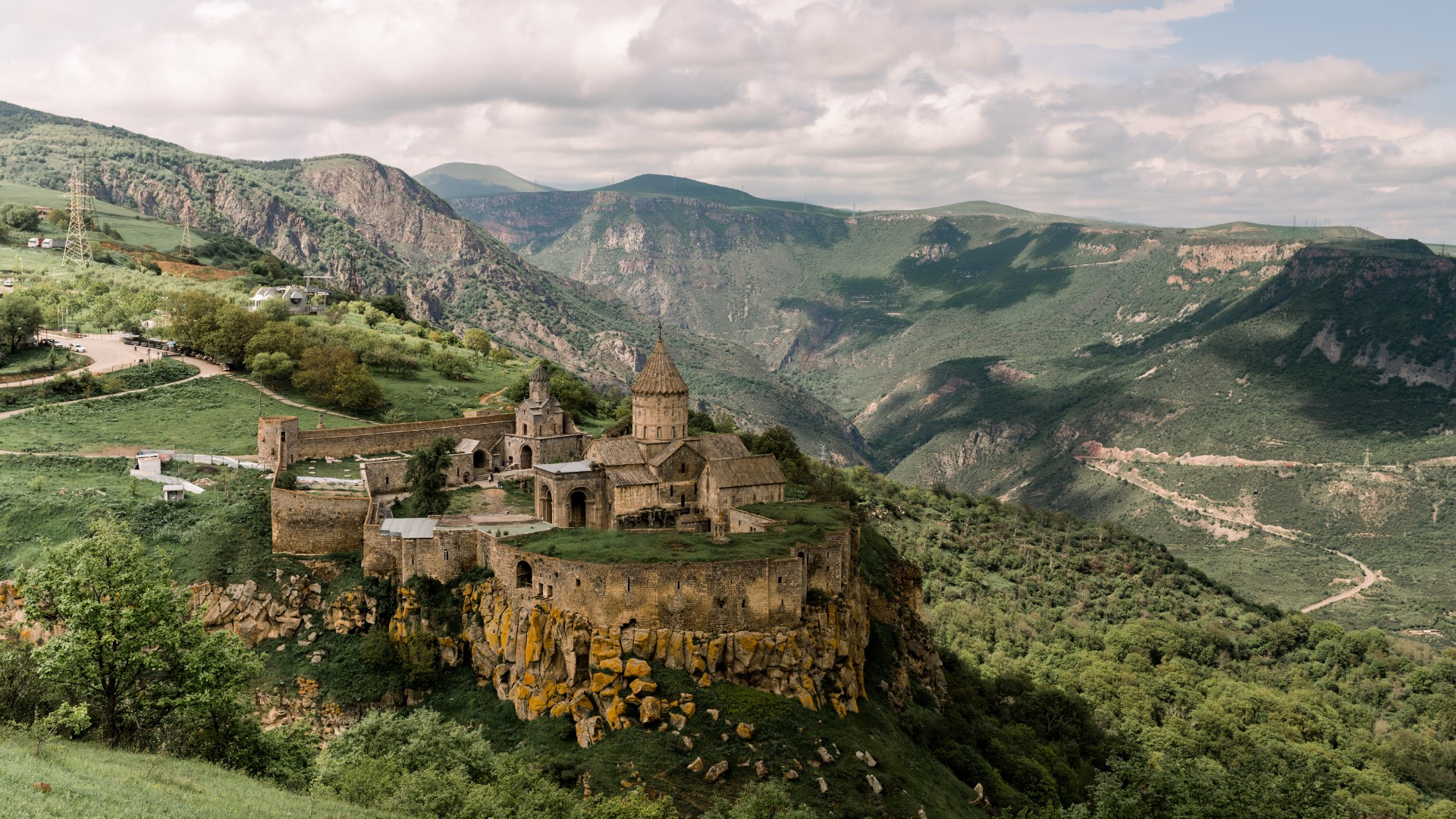 Армения готовится подать заявку на усиленную защиту монастырских комплексов Татева в рамках Гаагской конвенции 