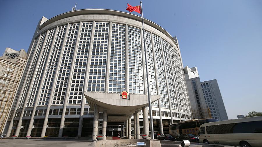 МИД КНР: Санкции против РФ не приведут к решению украинского кризиса 
