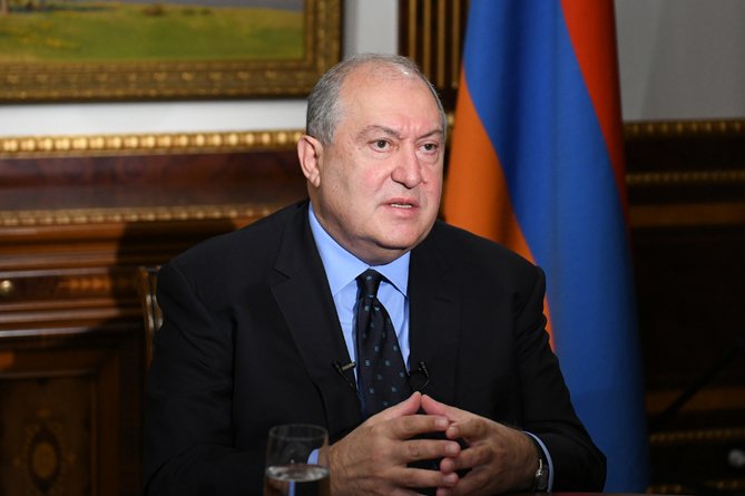 Сообщение адвокатов относительно двойного гражданства президента Армении направлено в ССС 