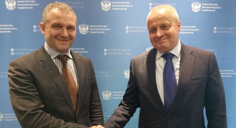 Замминистра экономического развития РФ и посол РФ в Армении обсудили развитие стратегического, торгового и инвестиционного сотрудничества России и Армении 
