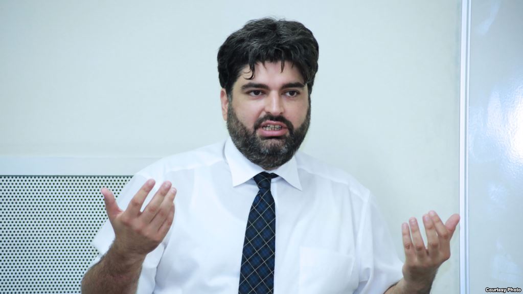 Политолог Микаэл Золян: Представители бывшей власти взяли на себя роль «стукачей» – направляют мессиджи и в Москву, и в Брюссель 