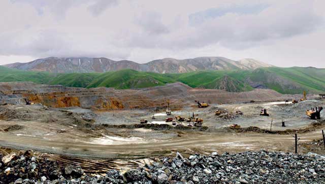 Армения. Компания «Техут», принадлежащая оказавшемуся под западными санкциями российскому банку ВТБ, приостанавливает работу рудника и горно-обогатительной фабрики 