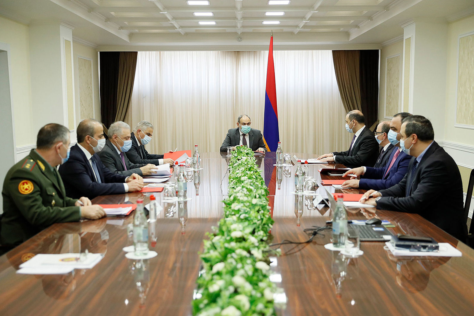 Пашинян созвал заседание Совета безопасности 