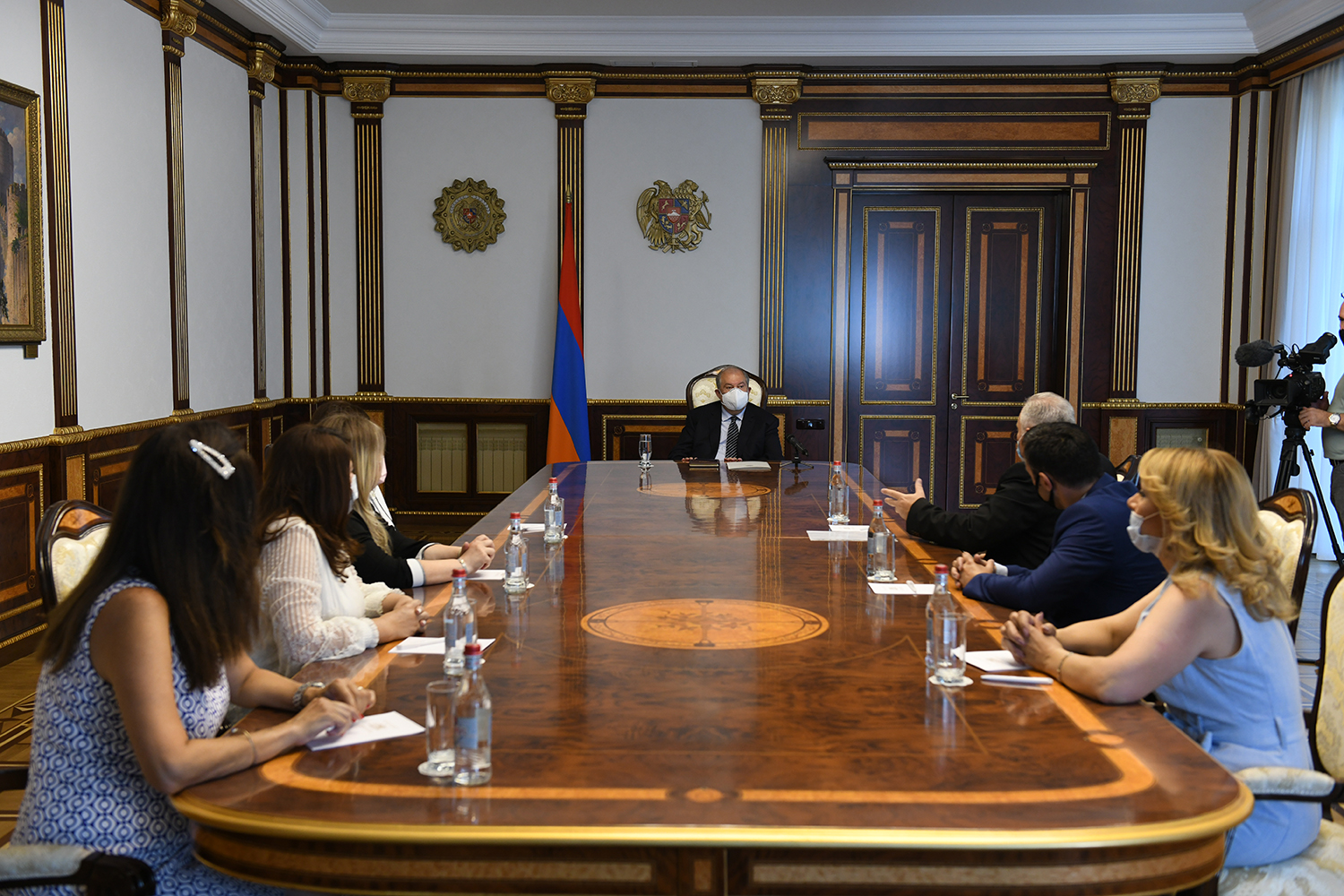 Президент Армении встретился с членами правления "Центр координации вопросов сирийских армян" 