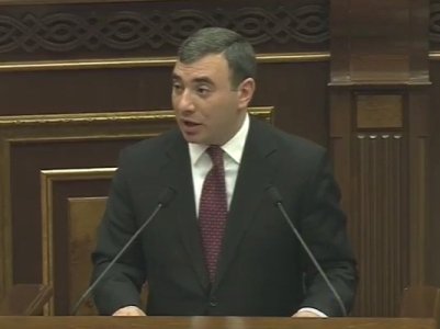 Оппозиция сорвала избрание члена Конституционного суда 