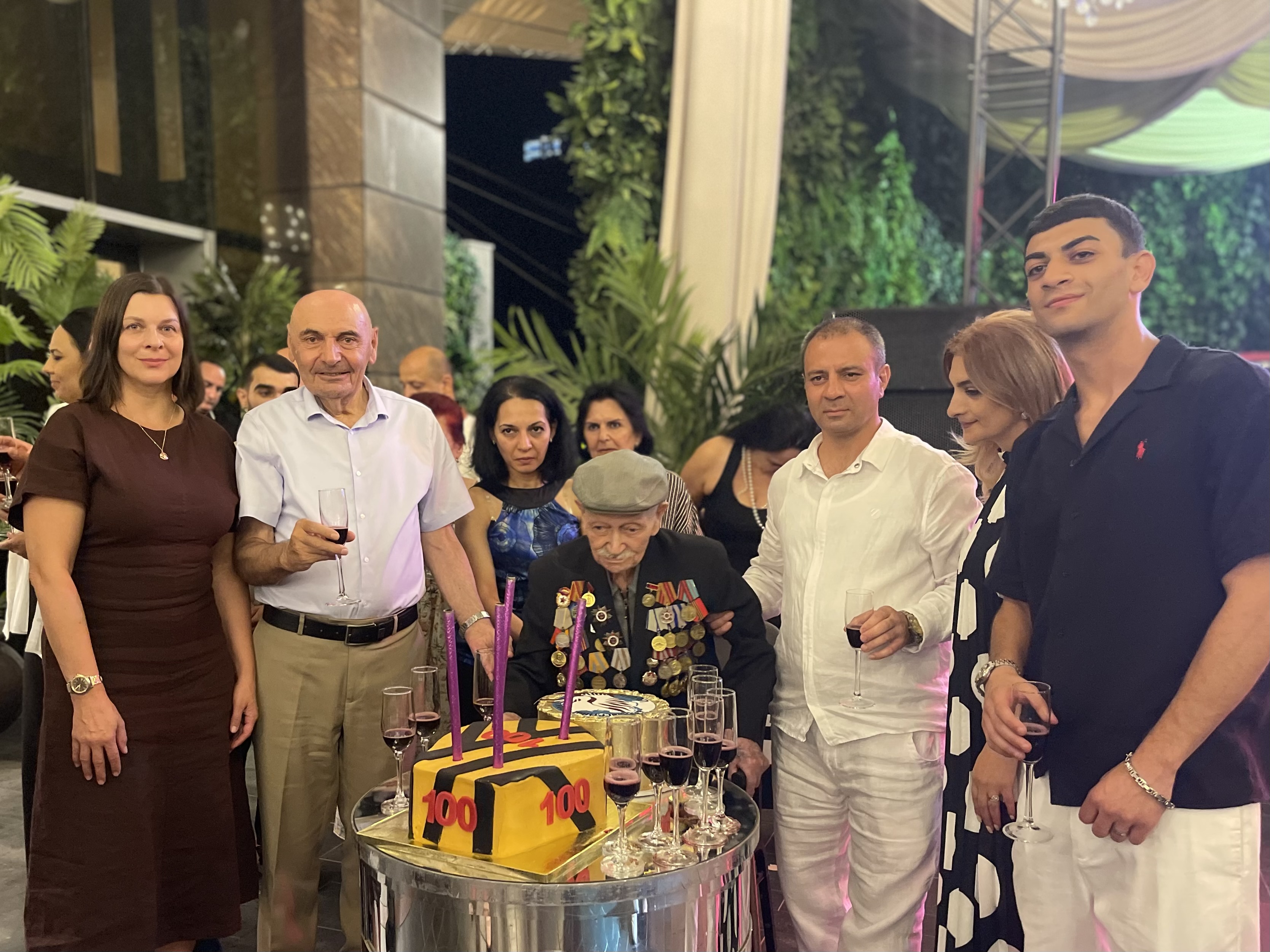 Сто лет во славу Победы и поэзии: в Армении отметили вековой юбилей Лачина Степаняна 