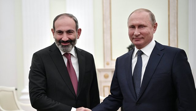 Никол Пашинян провел телефонный разговор с Владимиром Путиным 