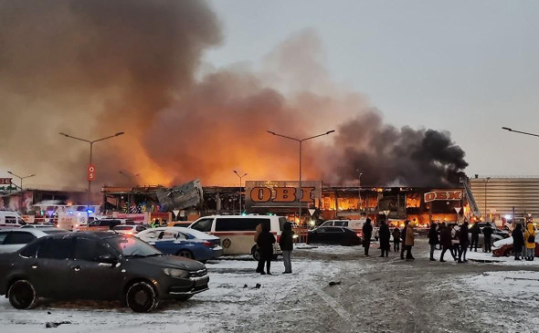 Названы основные версии причин пожара в ТЦ «Мега Химки» 