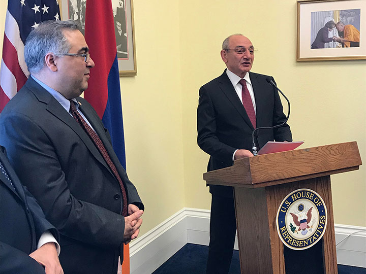 Бако Саакян прибыл с рабочим визитом в США 