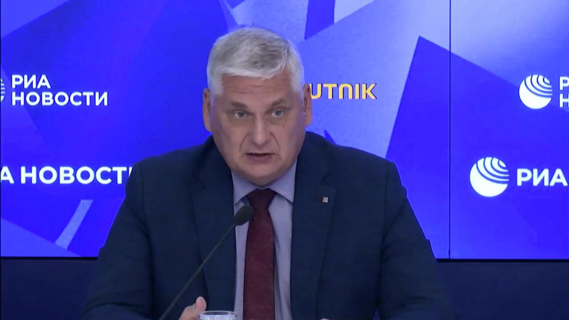 Сергей Маркедонов: России следует действовать в отношении Армении сдержанно и прагматично 