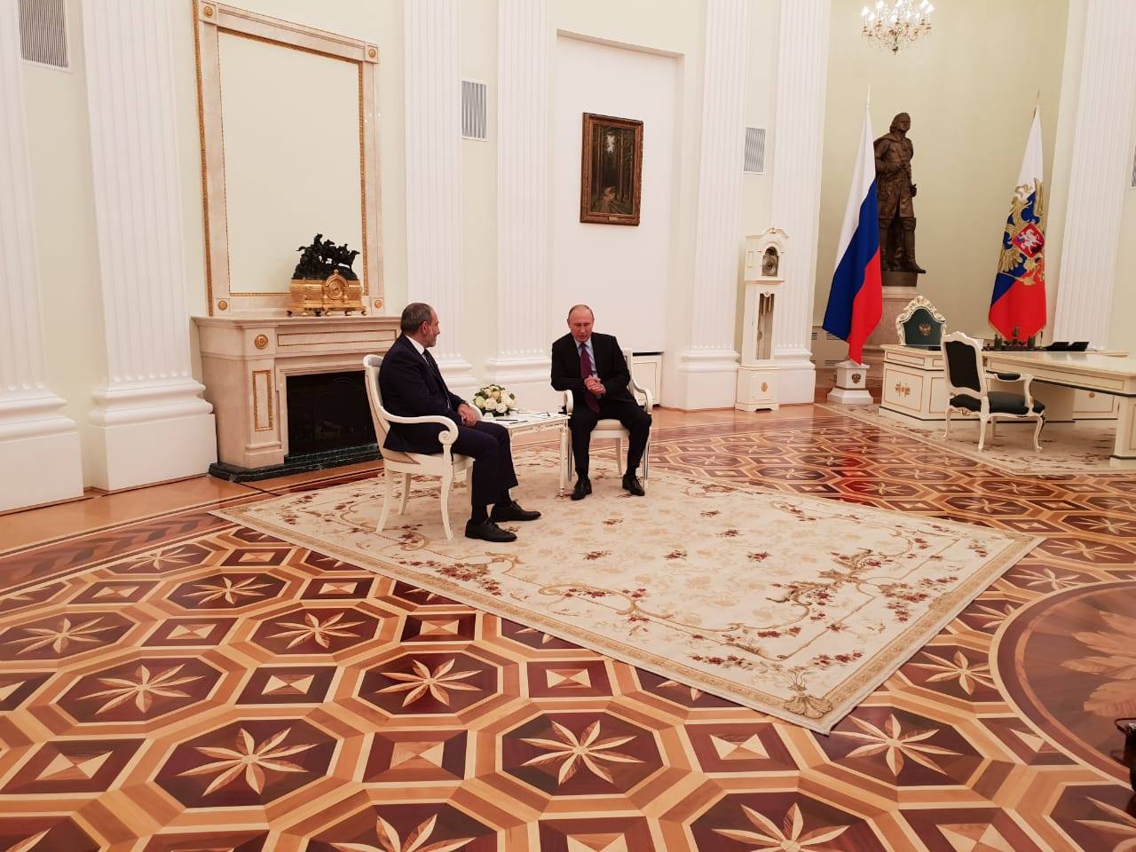 Запись Никола Пашиняна на своей странице в Facebook: в отношениях с Россией у Армении нет ни одной проблемы ни по одному направлению 