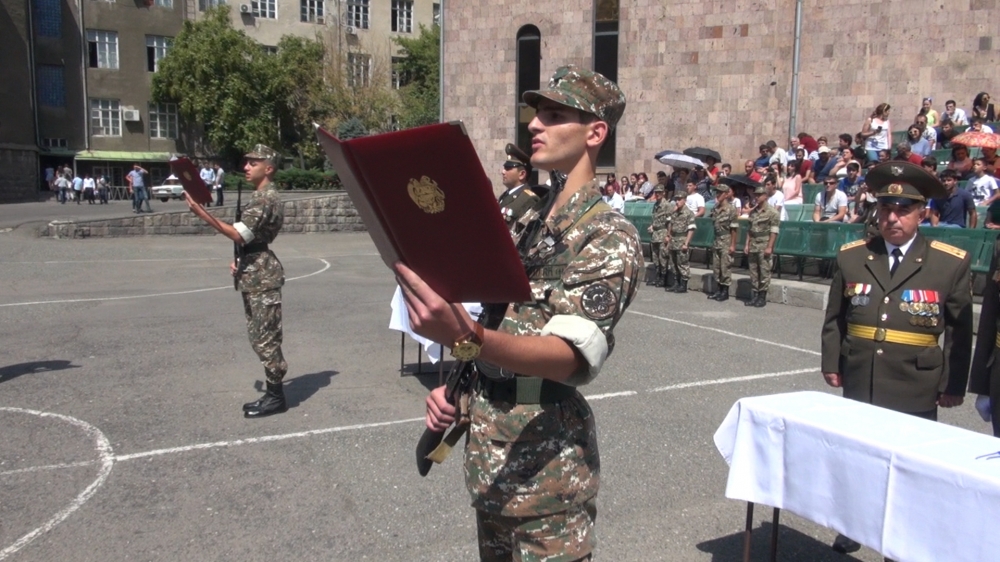 Сын главы Военной полиции Армении досрочно вернулся из армии: заведено дело 