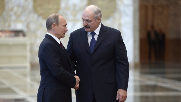 Блогер Лапшин: Лукашенко пытался торговаться не с Алиевым, а Путиным 