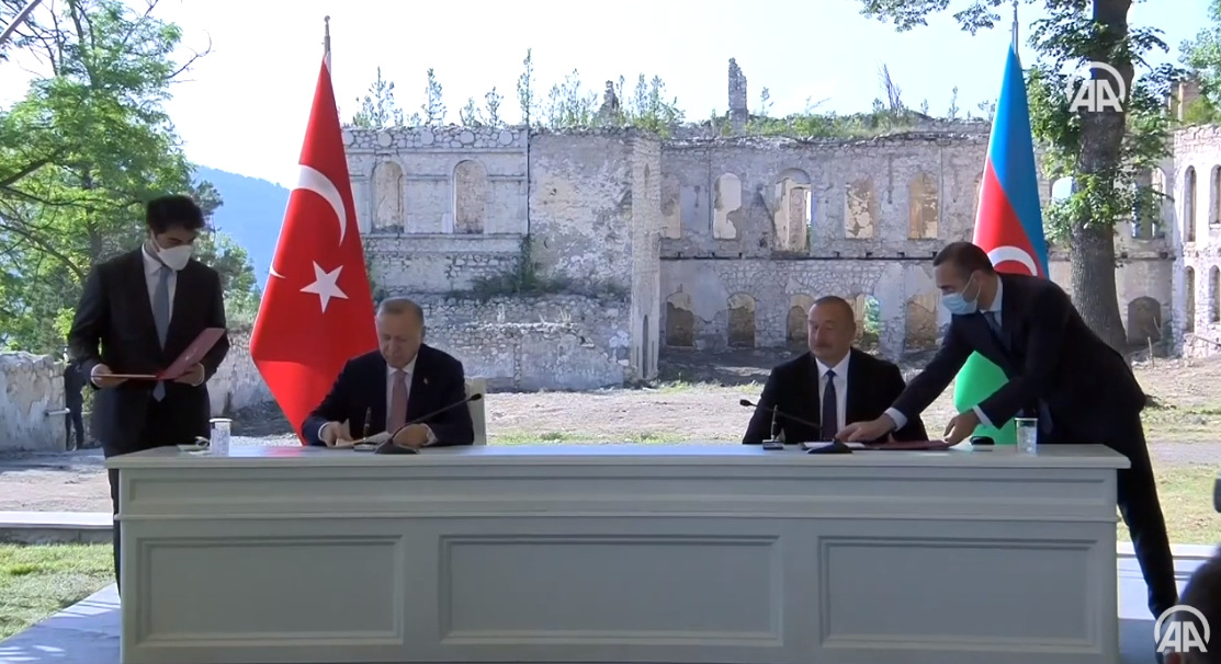 Эрдоган и Алиев подписали так называемую "Шушинскую декларацию" 