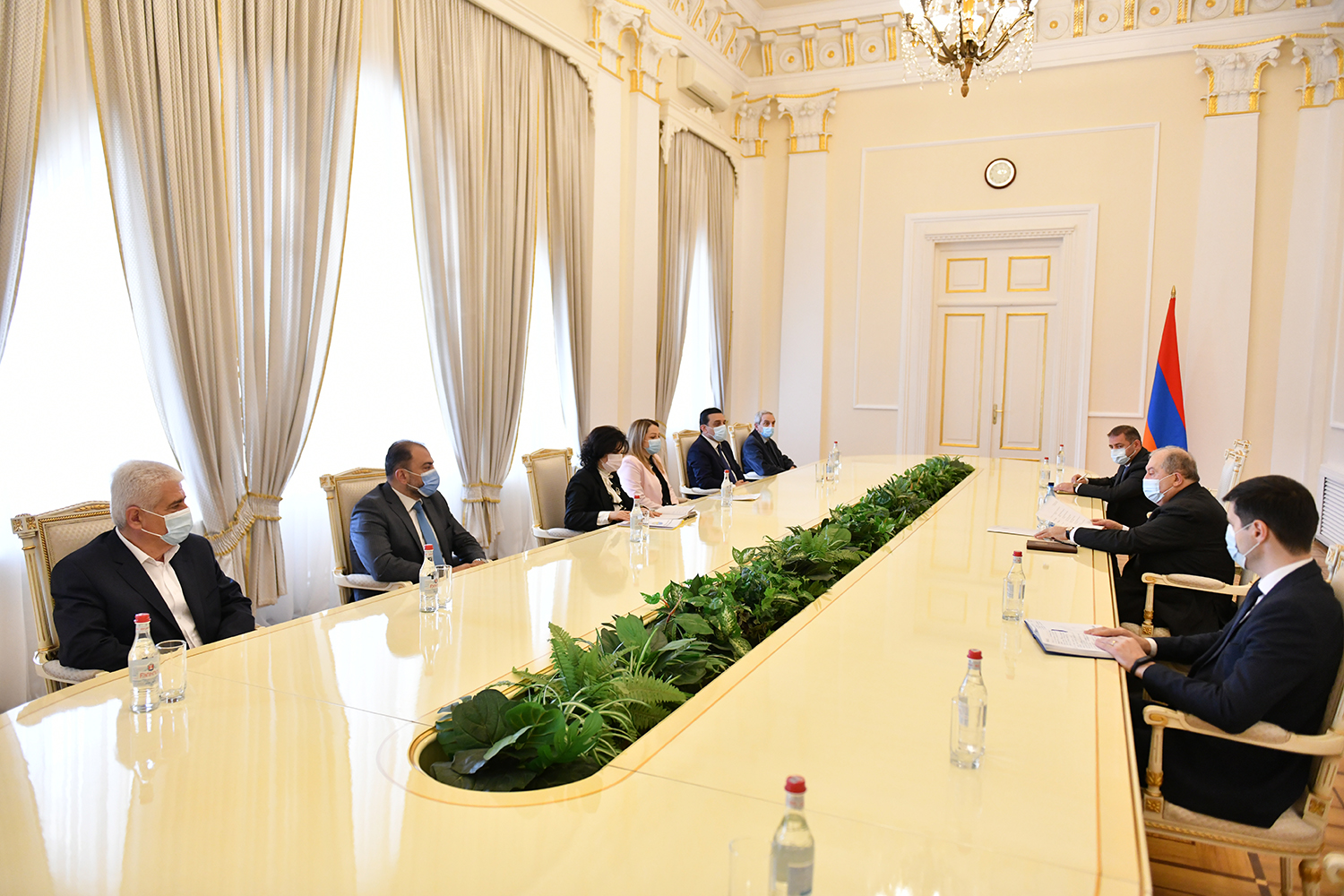 Президент Армении встретился с ректорами государственных вузов 