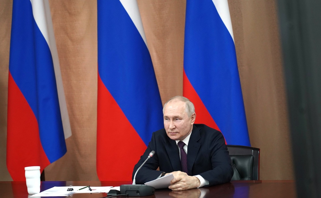 Путин: противники России решили, что ее многонациональность - слабое место 