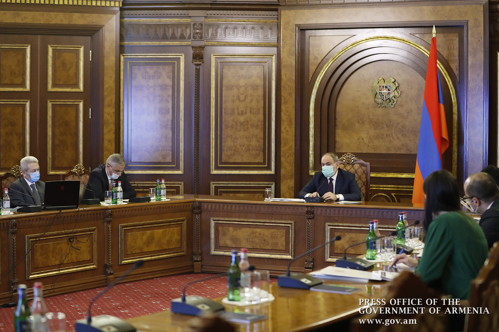 Пашинян: мы должны констатировать, что трехстороннее заявление и его возможная реализация могут создать совершенно новые экономические возможности для Республики Армения 