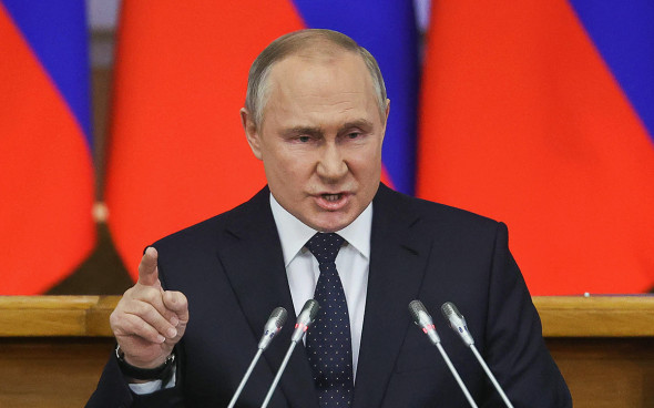 Путин: ответ Москвы будет молниеносным, если кто-то захочет вмешаться в события на Украине 