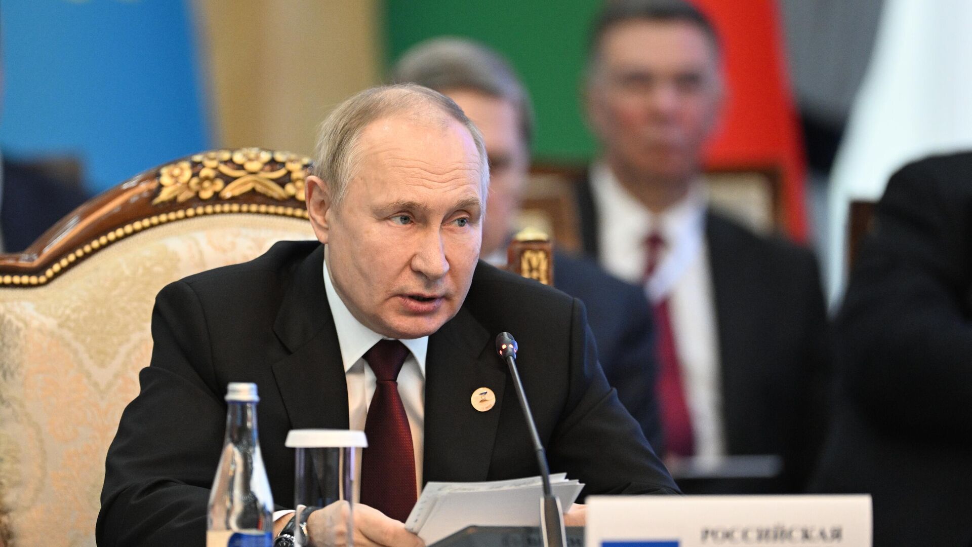 Путин назвал слухи о поглощении Беларуси чушью 