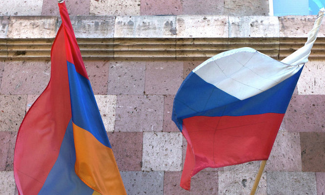Организация ДИАЛОГ поздравляет Russia-Armenia.info с плодотворным десятилетием!  