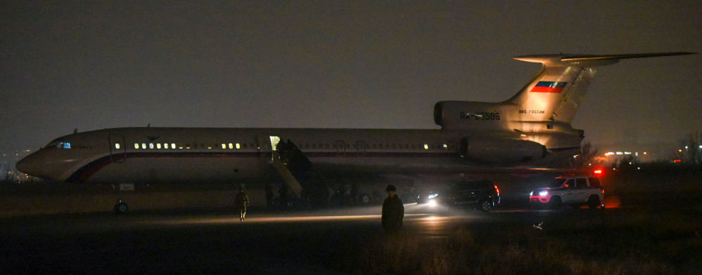Самолет прибыл из Баку без армянских военнопленных 