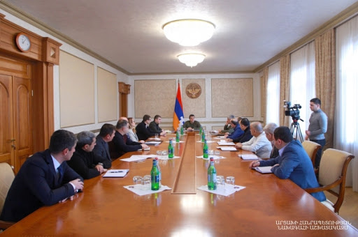 Араик Арутюнян провел заседание Совета безопасности Арцаха 