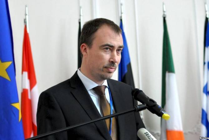 Спецпредставитель ЕС обеспокоен обострением ситуации на границе Армении и Азербайджана 