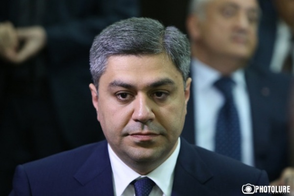 Глава спецслужб Армении выразил обеспокоенность по поводу прямых эфиров чиновников в «Facebook» 