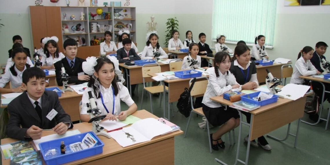 В Казахстане предложили убрать русский язык из школьной программы 
