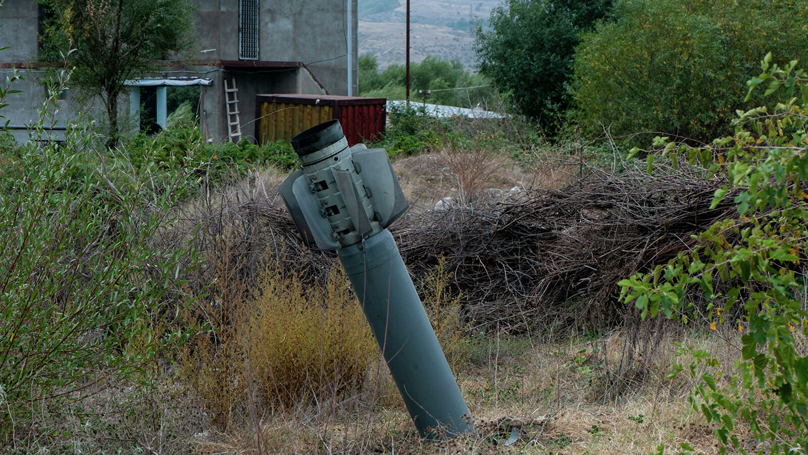 Сотрудники фонда "Доктор Лиза" впервые столкнулись с кассетными боеприпасами в Карабахе 