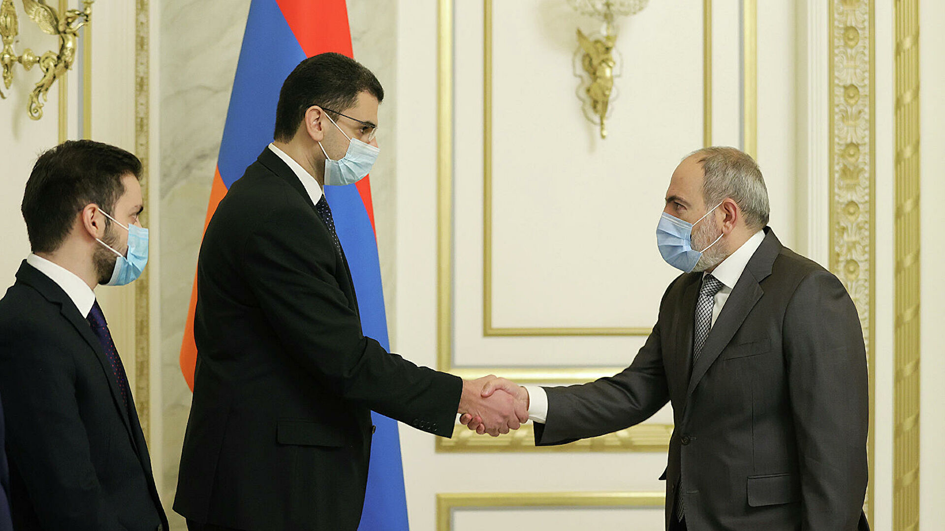Пашинян принял нового градоначальника Еревана 